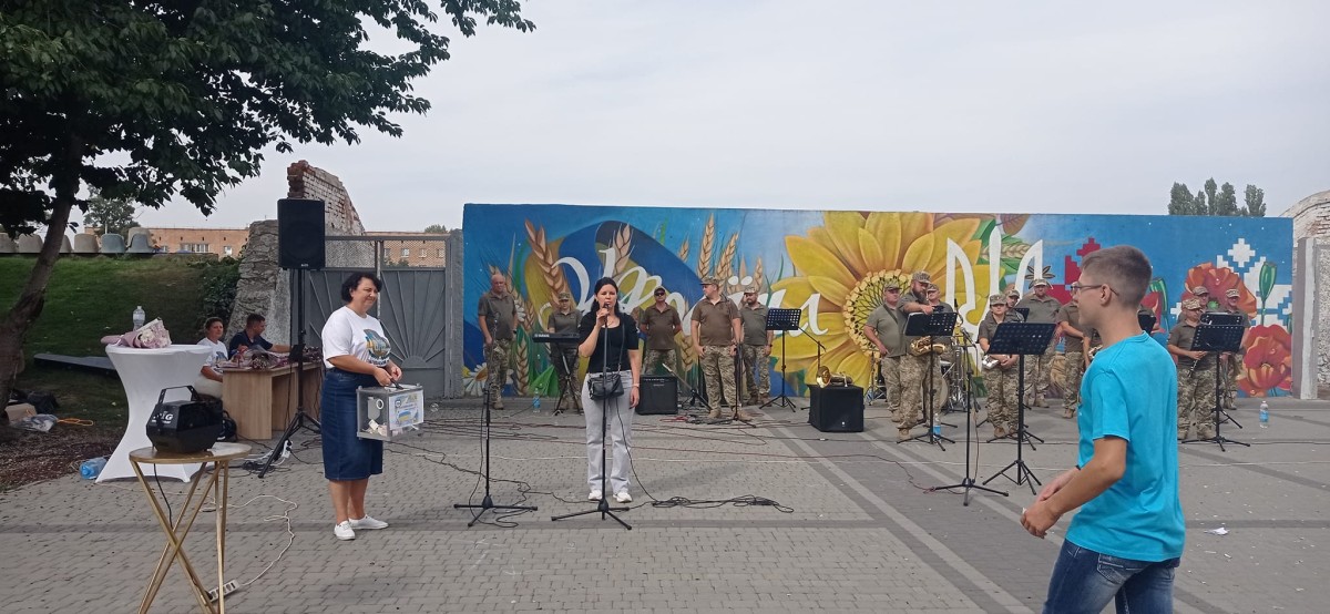 Благодійна акція "Замість квітів - додати на ЗСУ"